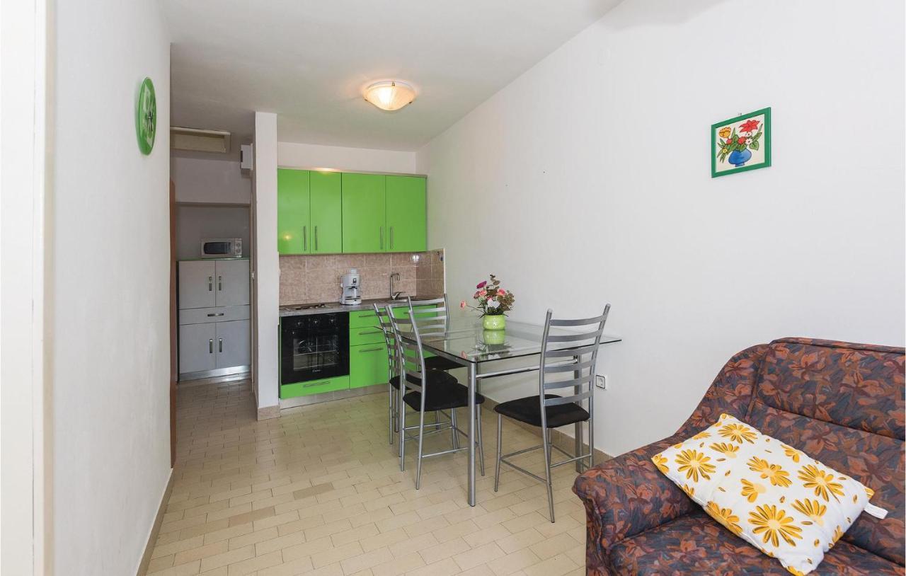 Beautiful Apartment In Rogoznica With Wifi Esterno foto