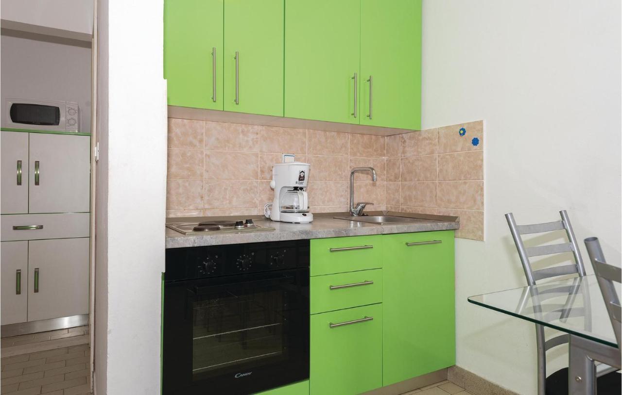 Beautiful Apartment In Rogoznica With Wifi Esterno foto