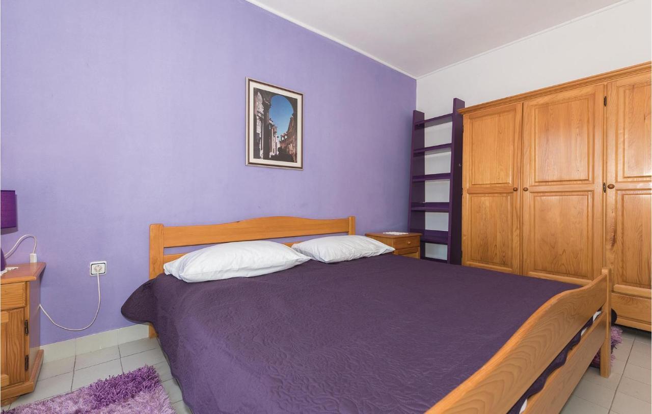 Beautiful Apartment In Rogoznica With Wifi Esterno foto
