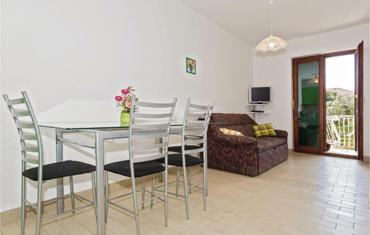 Beautiful Apartment In Rogoznica With Wifi Esterno foto